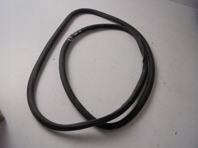 фото №1, Прокладка двері лівий задня porsche panamera 4s 970 2010 rok