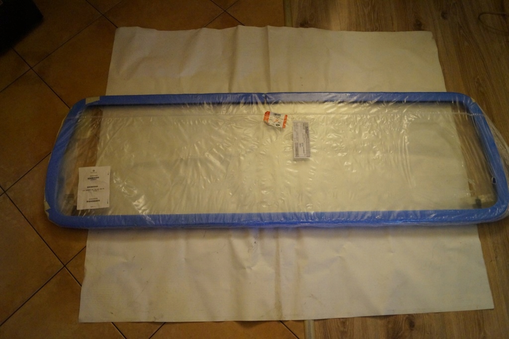 фото №1, Скло перед land rover defender