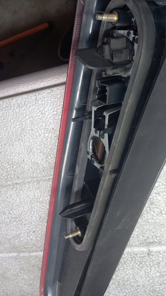 фото №7, Лампа задняя левая верхний volvo v70