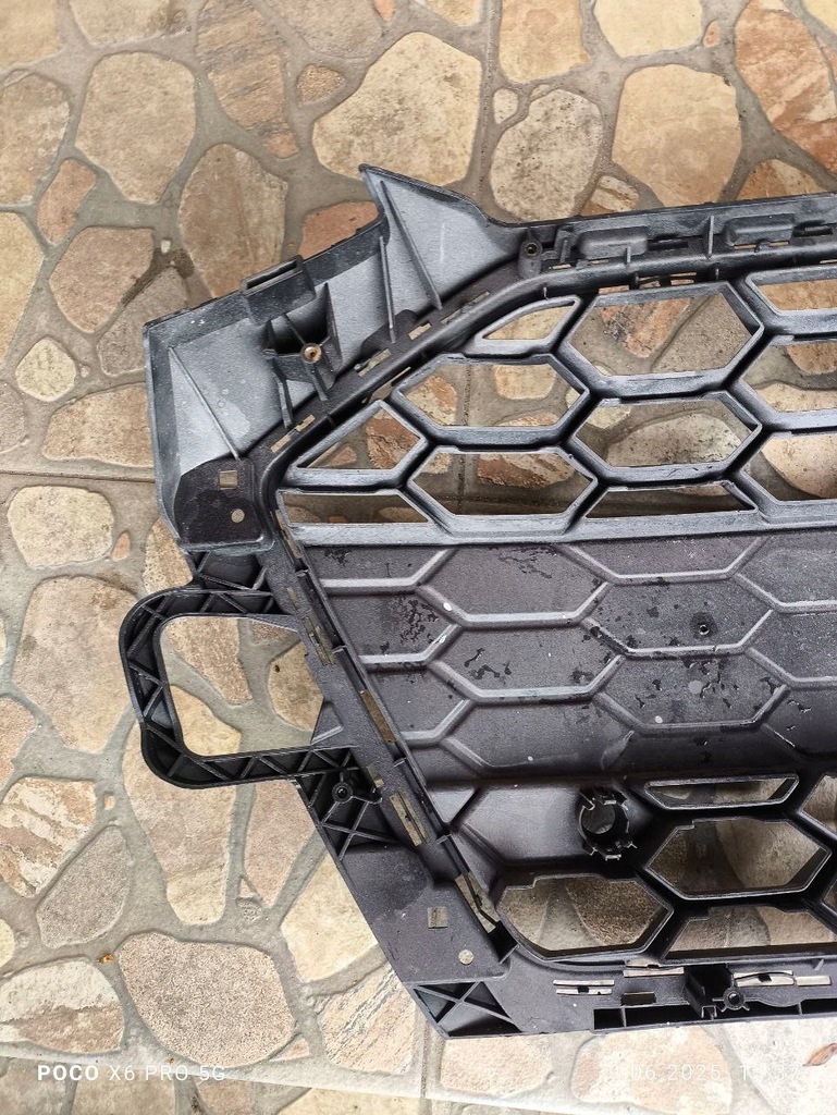 фото №13, Audi a4 s4 b9 lift s-line накладка решётка радиатора решётка радиатора 8w0853651 , plaster соты