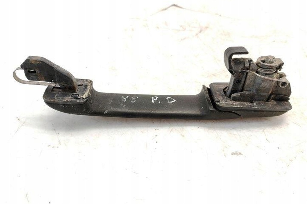 фото №8, Ручка задних правых дверь vw vento 1h2 1h0837211 1.9l дизель 48kw 1993