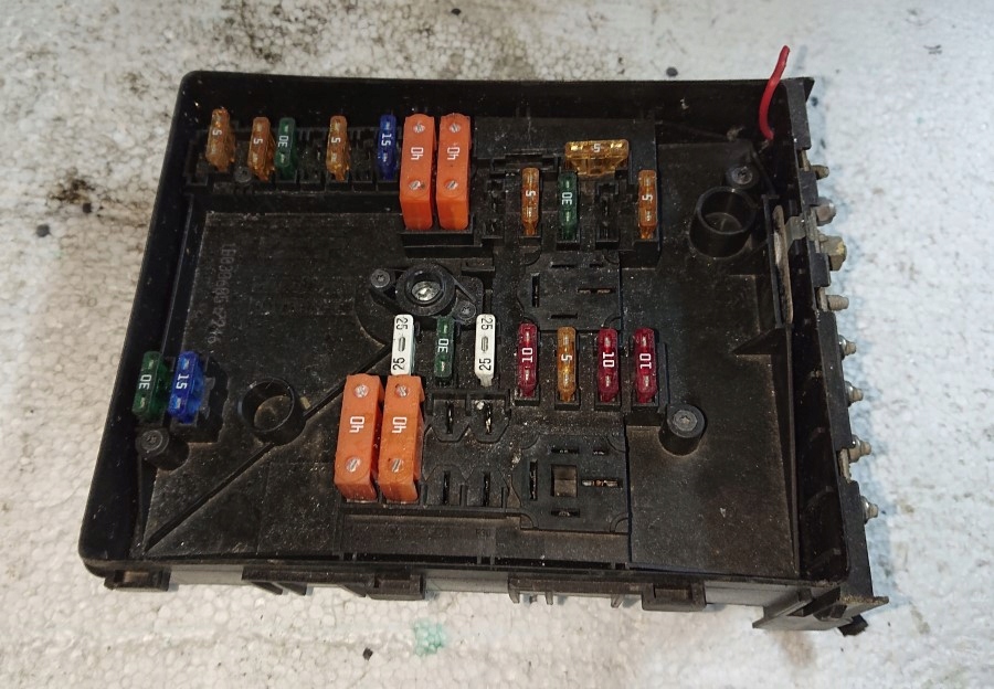 фото №1, Коробка запобіжників volkswagen 017181301