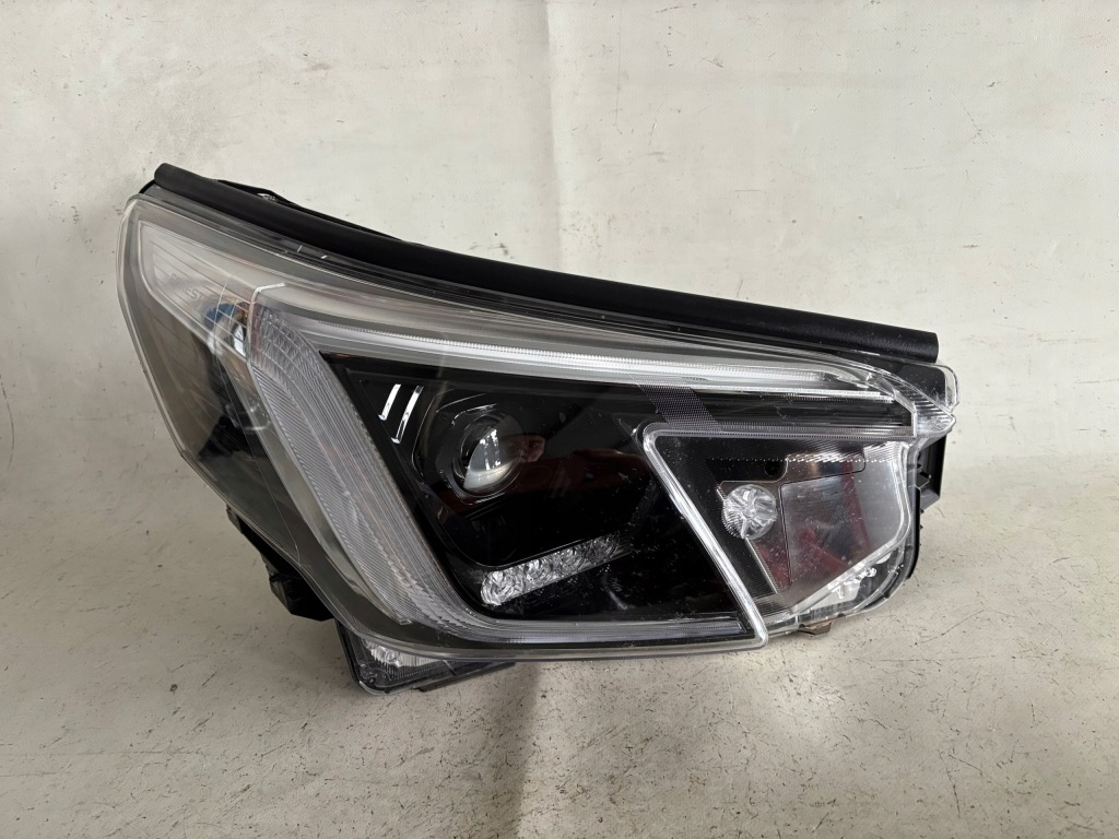 Subaru forester v full led європа 2024-2025r рестайлінг  k-5 фара правий 050km в Україні