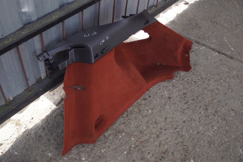 фото №4, Обшивка багажника правый volvo c30