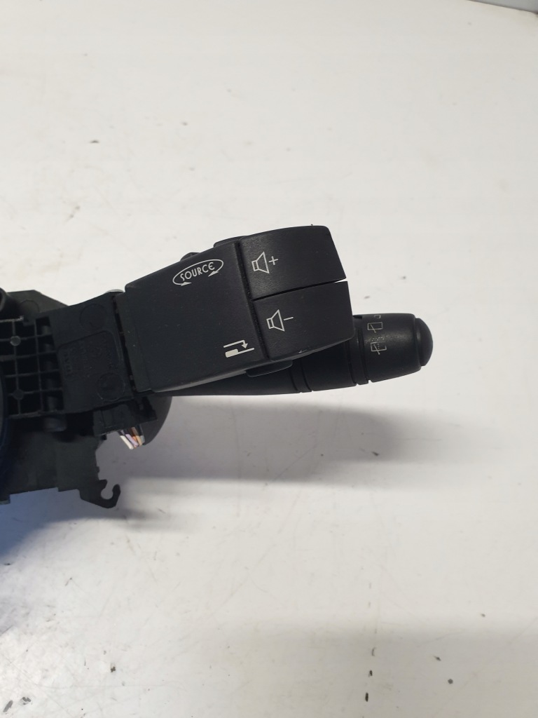 фото №3, Переключатель комбинированный renault laguna ii 8200328895