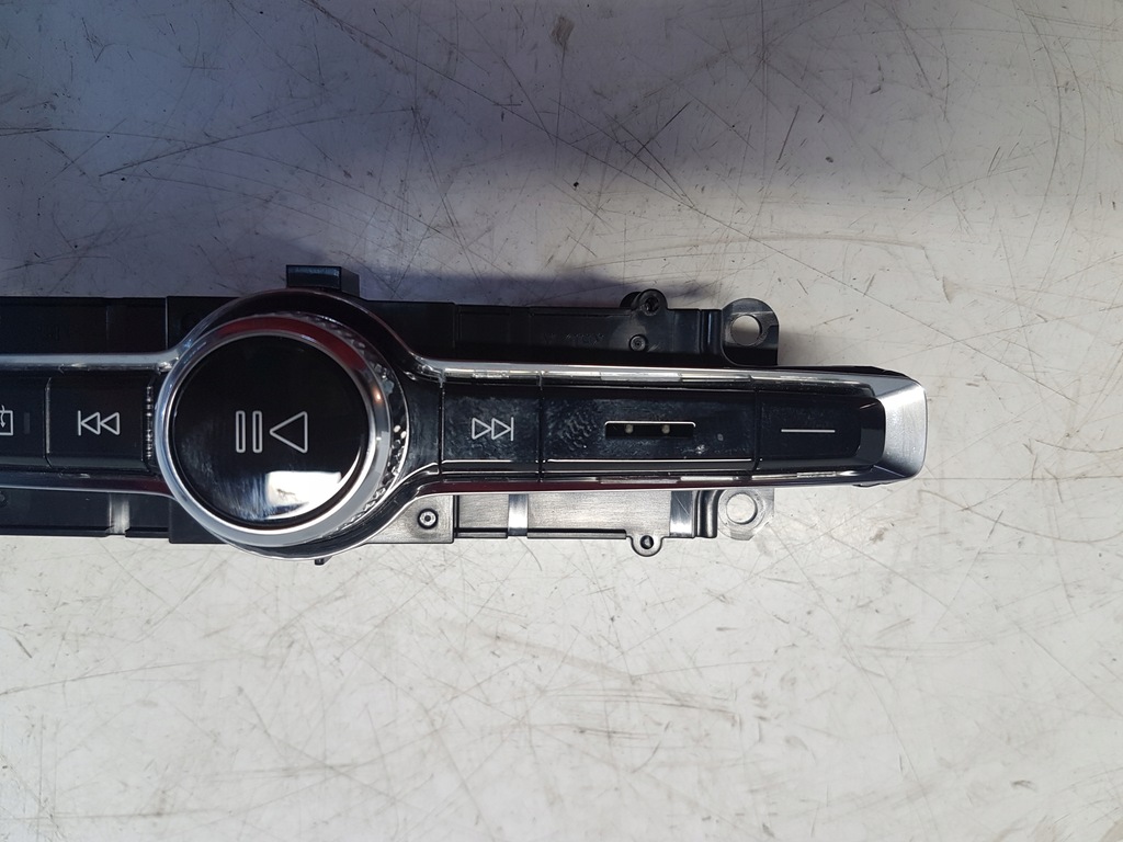 фото №3, Volvo v90 s90 xc60 панель радио 31398846