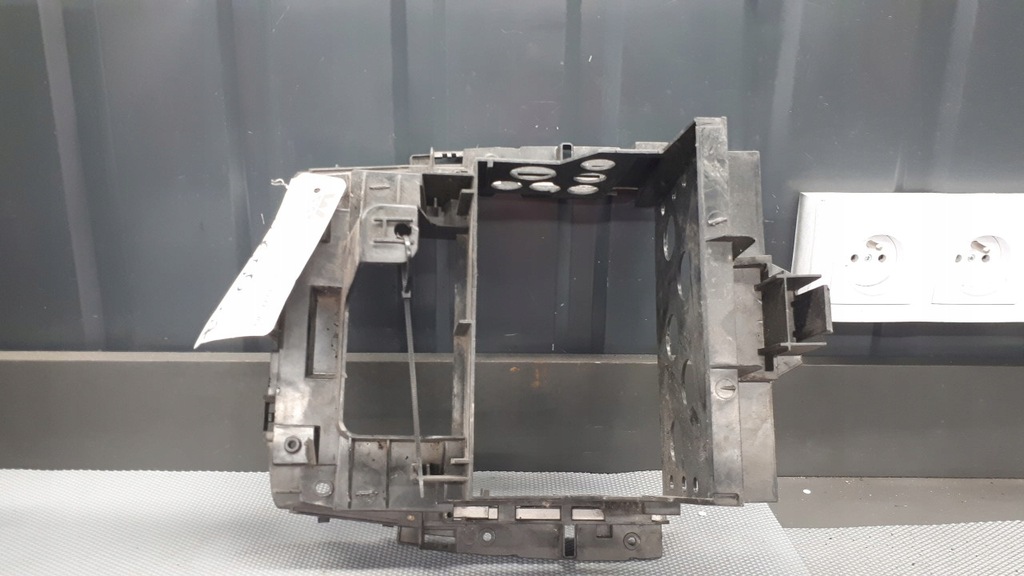 фото №9, A2516800014 рамка радио туннель mercedes w251