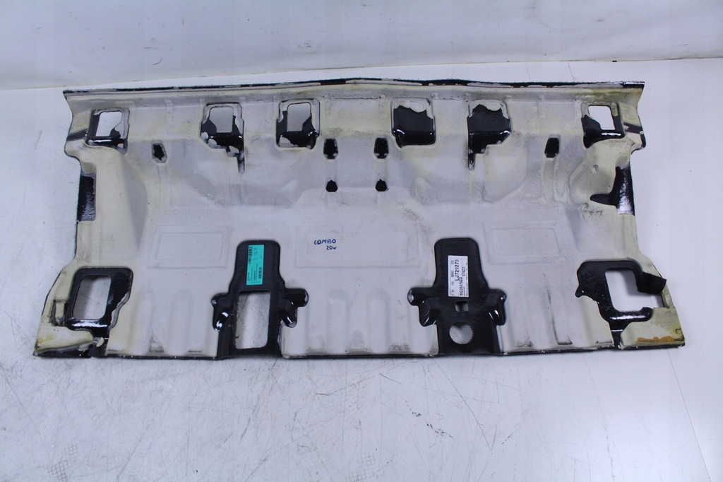 фото №5, Обшивка пол коврик opel combo 20r.