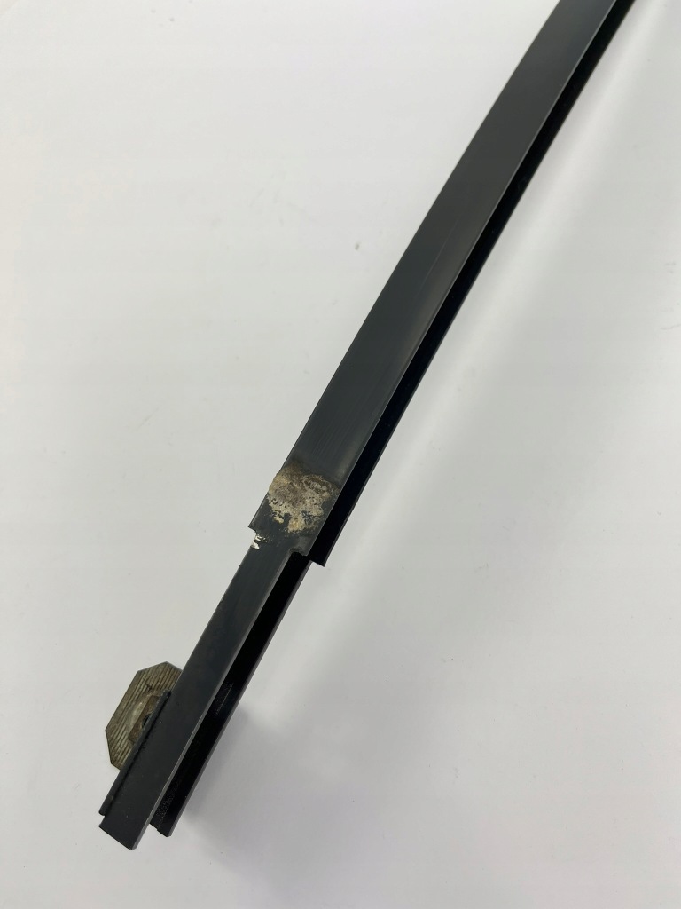 фото №4, Молдинг рамка стекло правый задняя mercedes w201 190