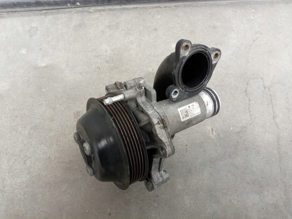 фото №9, Porsche 911 991 - насос водяна 0pb121010a