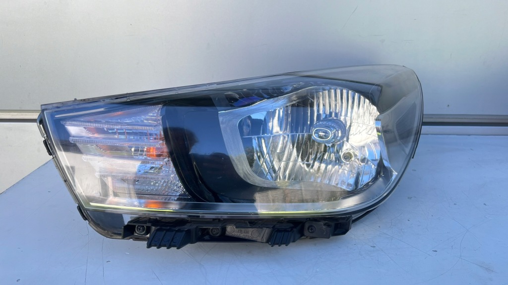 фото №1, Kia rio 4 iv 17r+ левая лампа перед ory eu