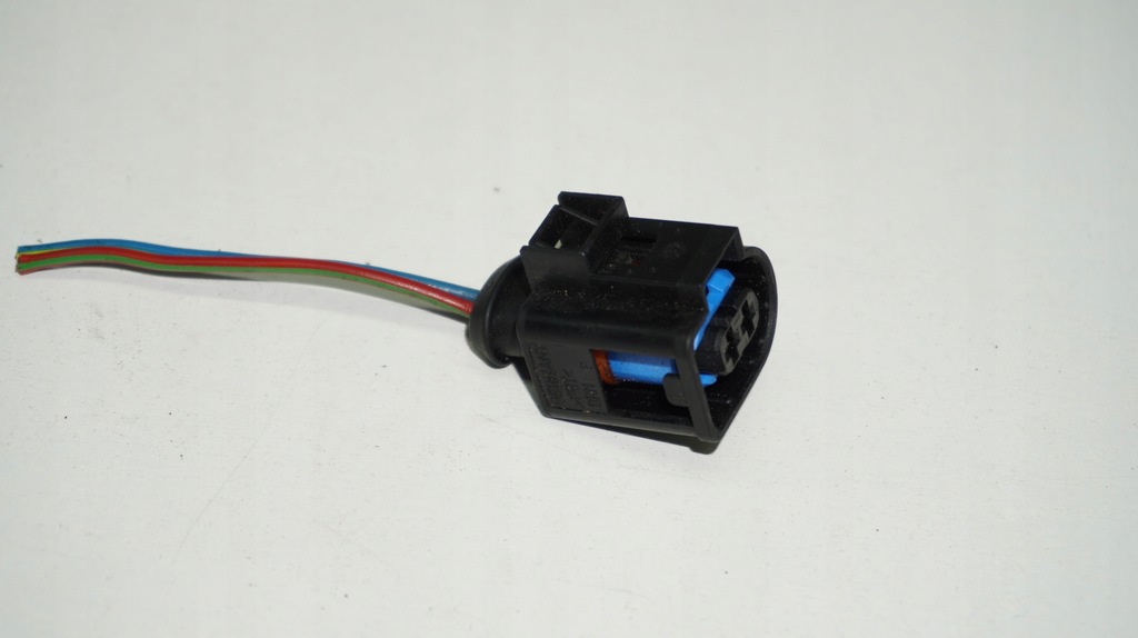 фото №7, Audi voklswagen штекер колодка соединитель 4d0971992a