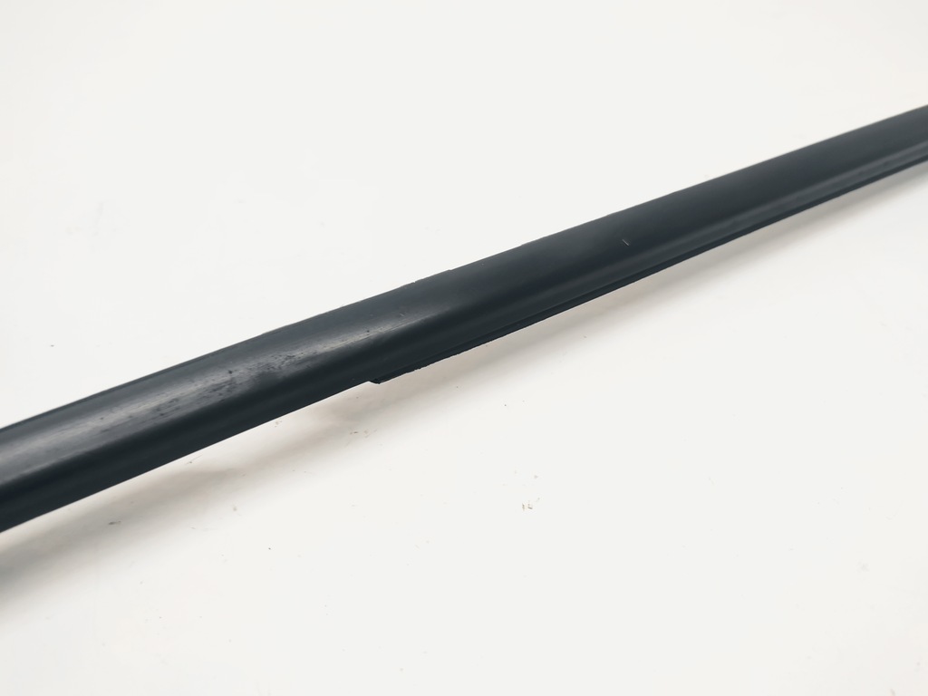 фото №4, Peugeot 508 молдинг уплотнитель дверь правый перед