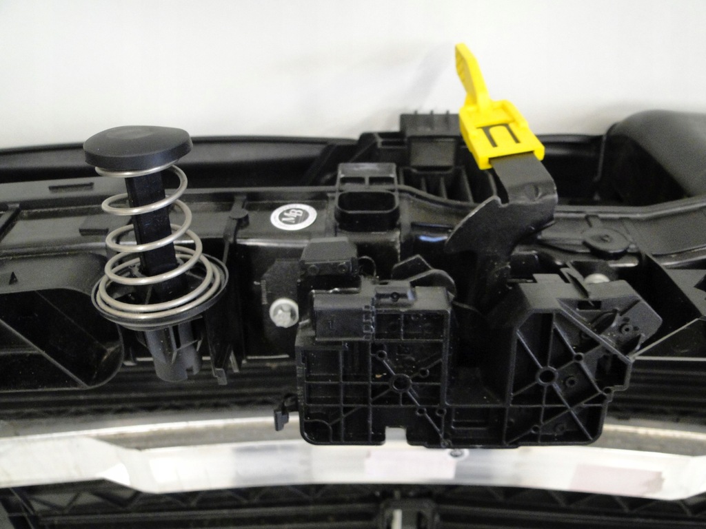 фото №8, Mercedes отбойник упругий капот 247 glb x247 gla h247