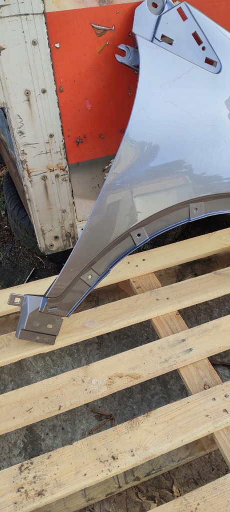 Купить Крыло  пластик правый  перед передний renault captur 03.2013-02.2020 kng