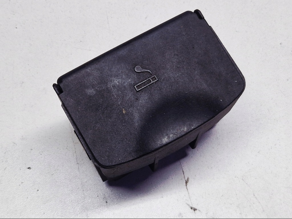 фото №1, Ford focus mk1 пепельница 98aba048a42bw