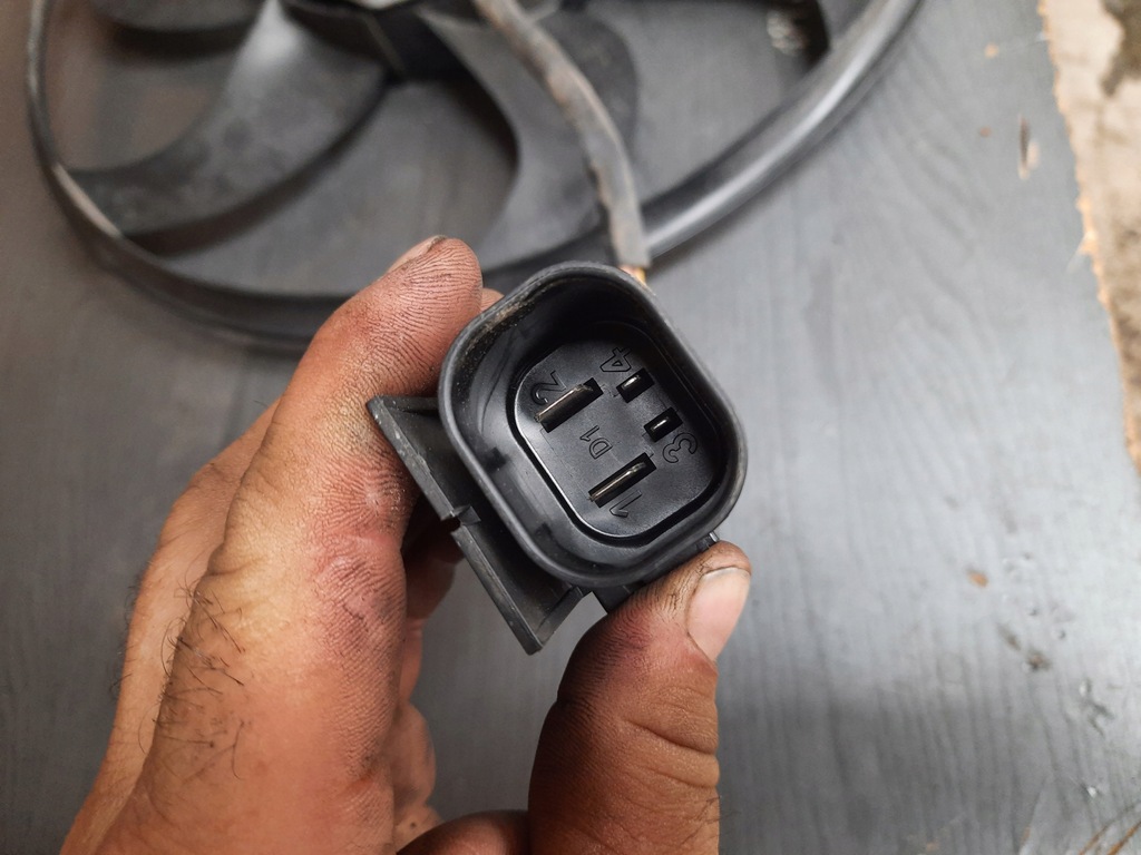 фото №6, Bmw x1 e84 2.0 20i вентилятор радиатор