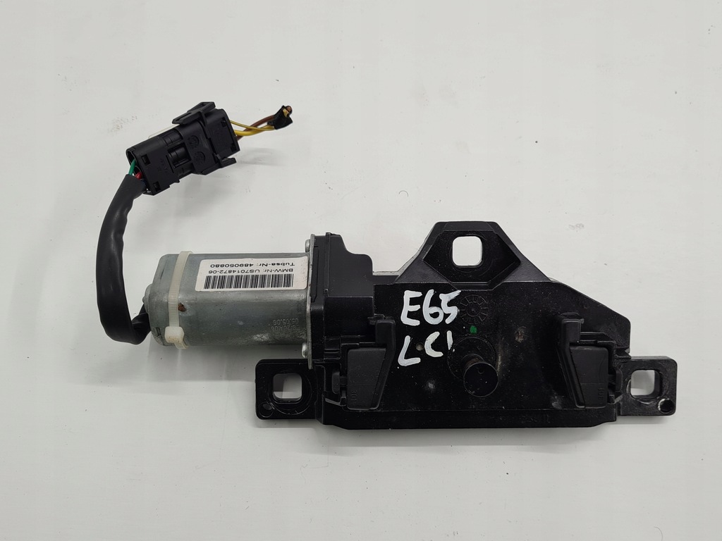 фото №1, Bmw 7 e65 lci замок доводчик крышки багажника 7014872