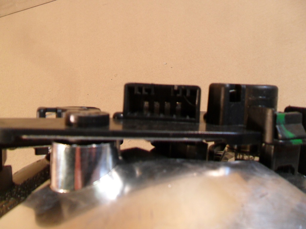 фото №15, Bmw 2 f45 лампа задняя левая w крышка 7311041-10