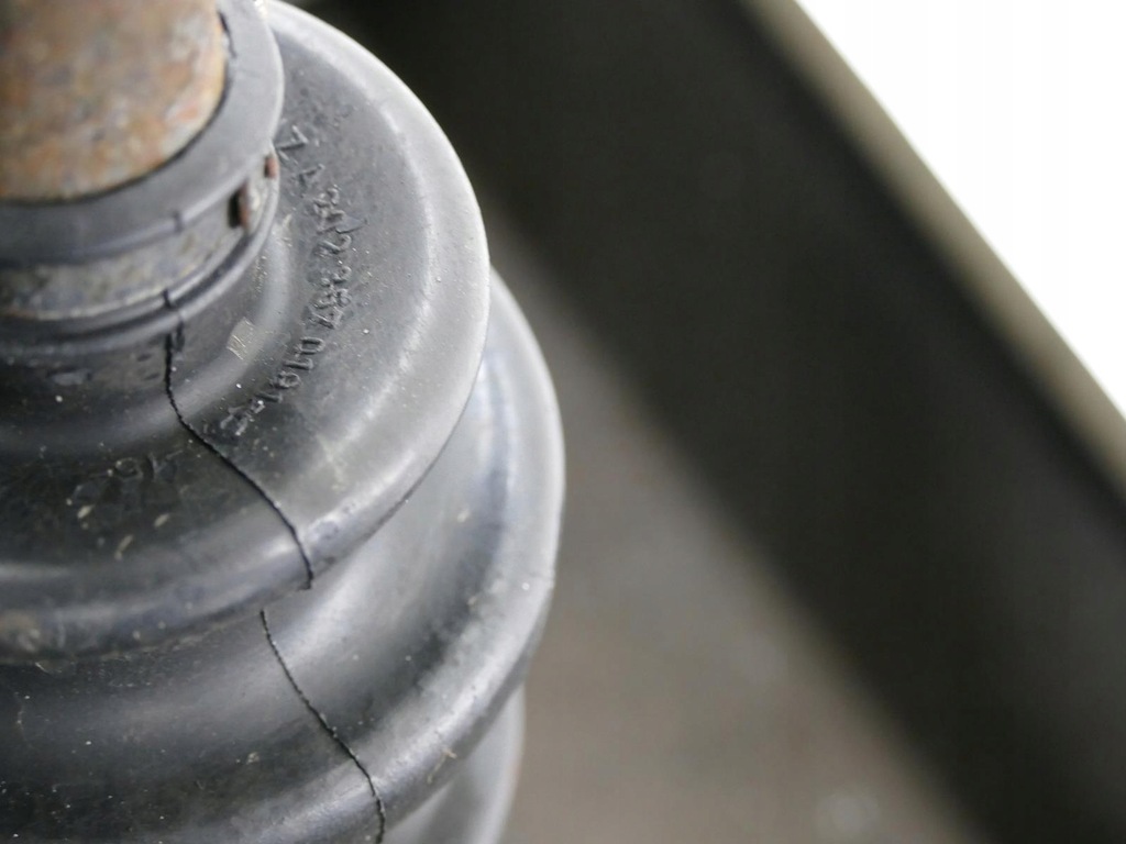 фото №4, Mercedes w207 w212 2.2 cdi приводной вал задняя задняя