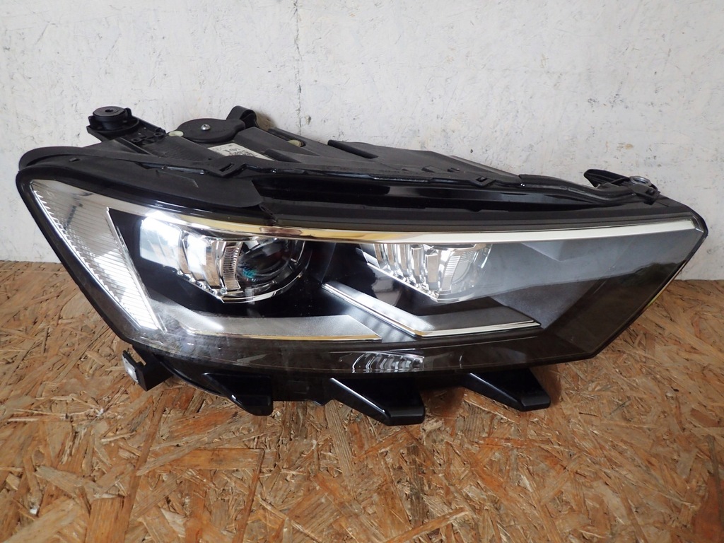 фото №1, Лампа правая правый full led vw t roc a11 2ga941036p