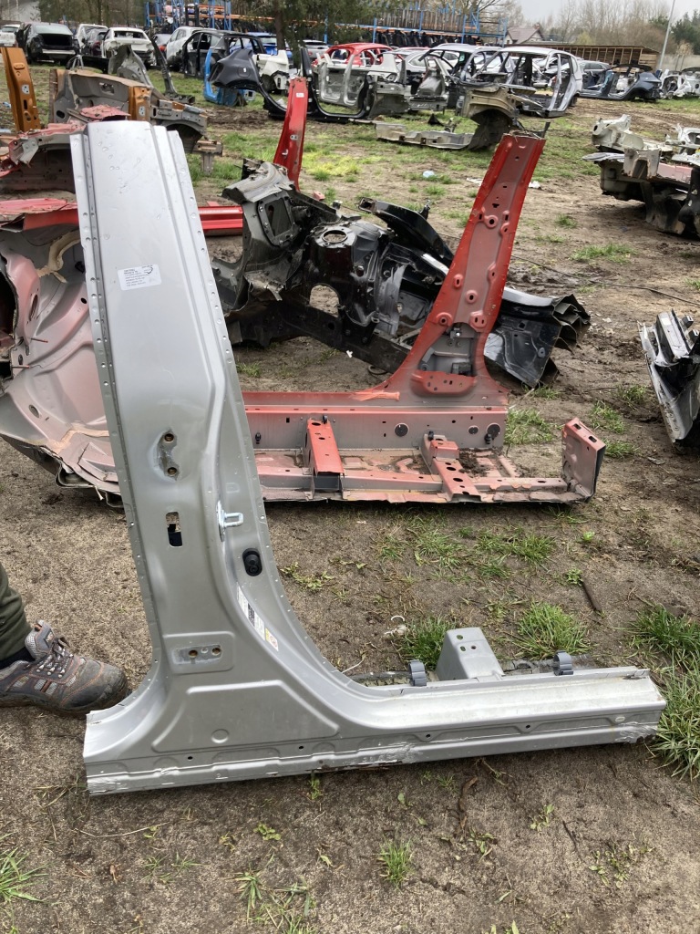 фото №1, Порог блок двигателя средний правый prius iv 15- 1f7