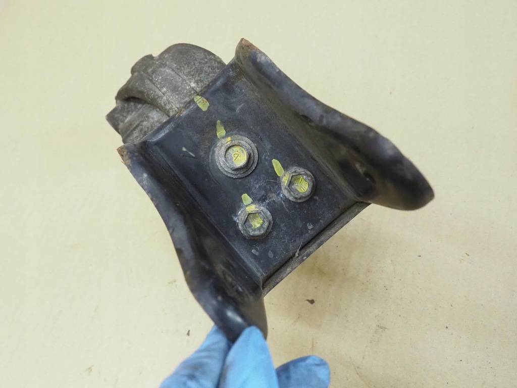 фото №14, Кронштейн двигуна suzuki swift mk6 2008r m13a 1.3 16v