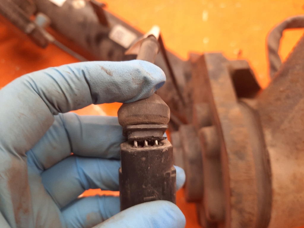 Skoda superb iii універсал 15-24 фаркоп  do причепа 3v9803881a Ціна