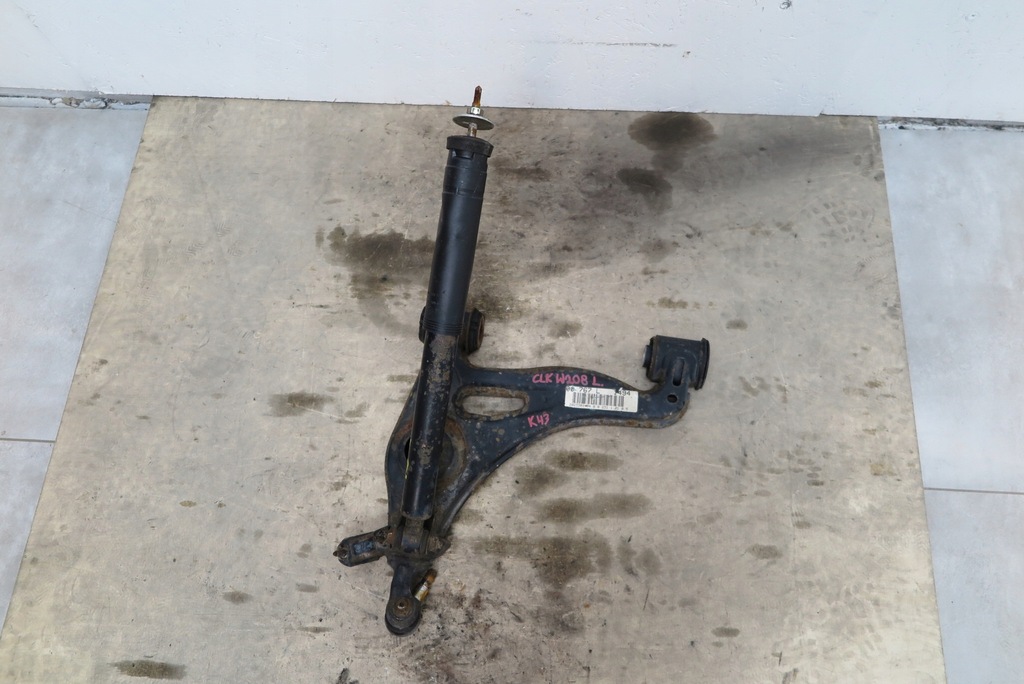 фото №1, Важіль перед передній лівий mercedes w208