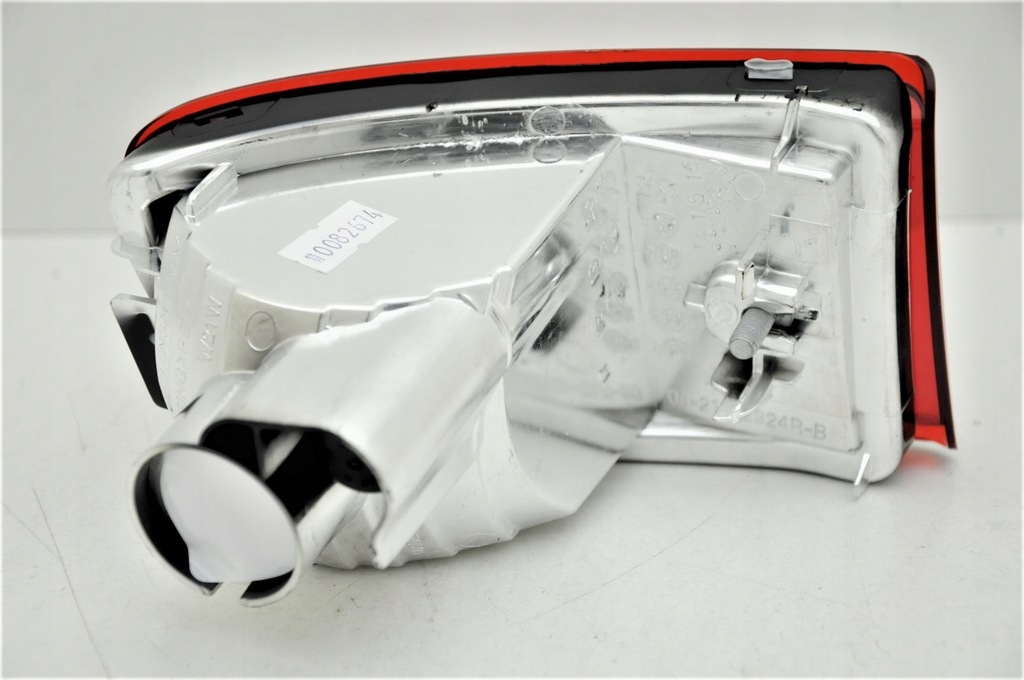 фото №2, Toyota 4 runner 2006- 2009 лампа задня права nowa