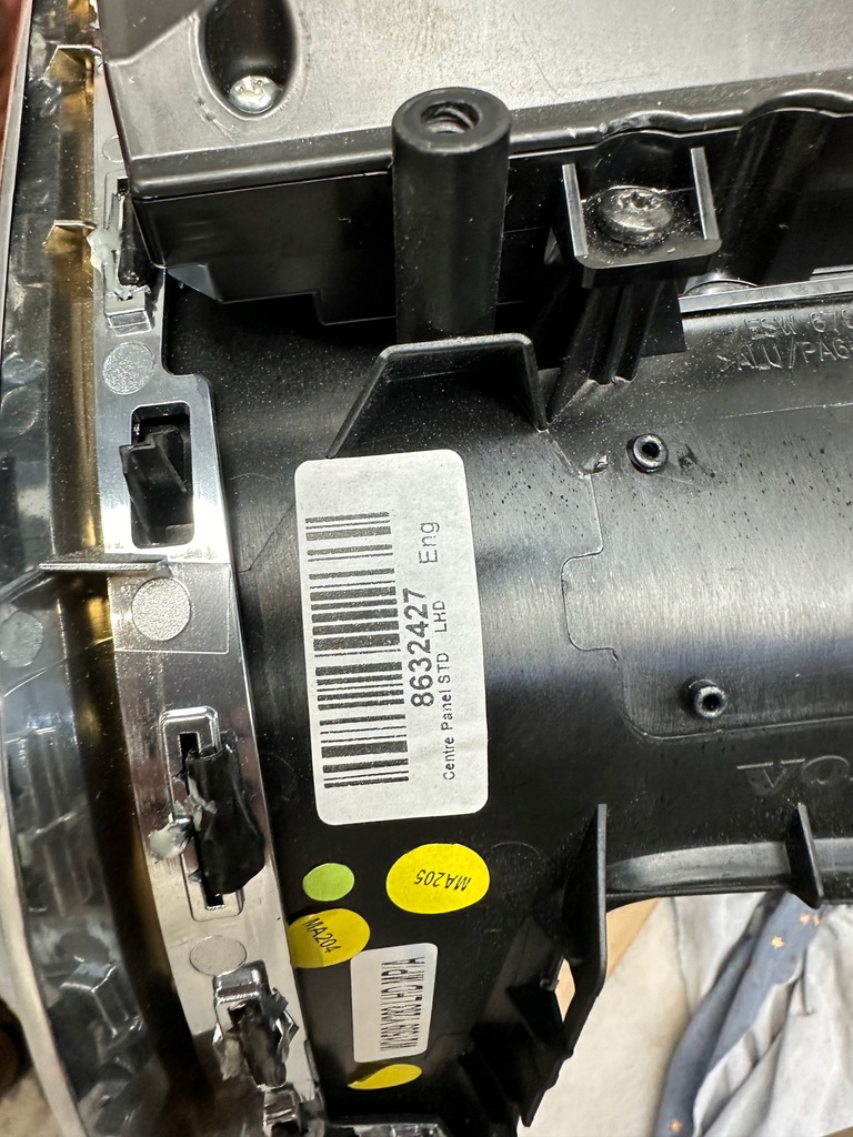 фото №10, Volvo v60 i s60 ii панель середній консолі панель climatronic комплект europa