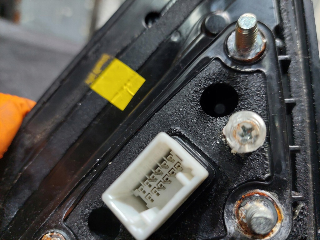 Зеркало правое 8pin sangyong tivoli ram Доставка