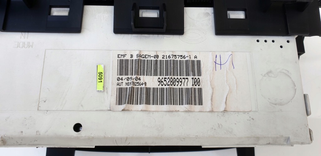 Купити Peugeot 307 дисплей екран середній годинник чорна штекер 9652809977