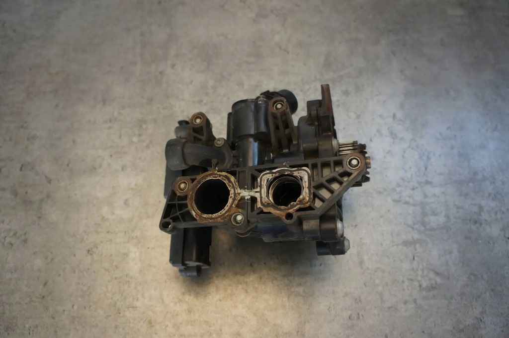 фото №5, Корпус насоса wody термостата термостат 2.0 tfsi chh 06l121111g