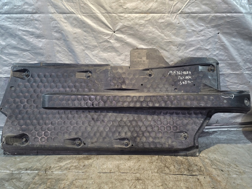 фото №1, Захист підвіска ліва оригінальний номер 6q0825201e volkswagen fox 1.2b 05r.