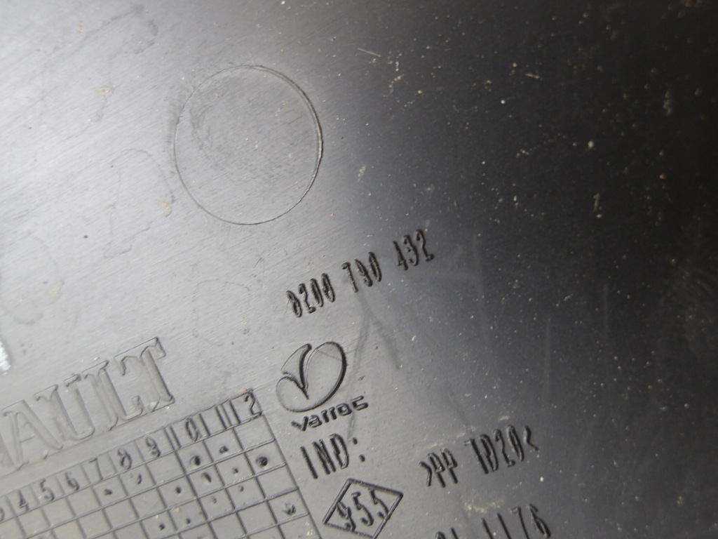 фото №8, Dacia duster i 10- корпус коробка запобіжників