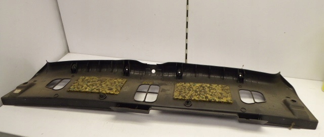 Clio 2 рестайлинг  накладка поперечина порог багажника задняя 5d с Разборки