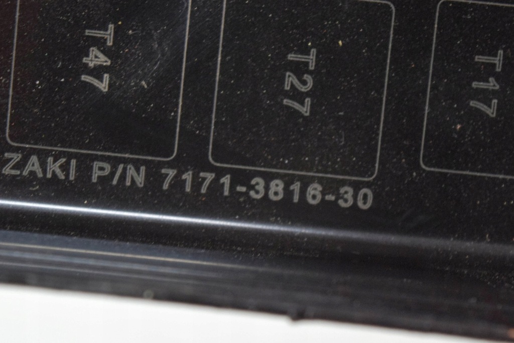 фото №5, Maserati levante suv m161 кришка коробка запобіжників 7171-3816-30 3.0 b