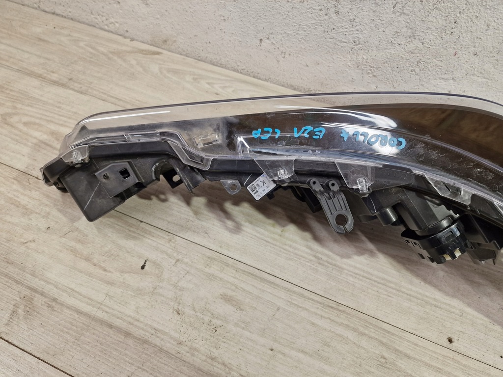 фото №7, Toyota corolla e21 передня лампа права правий перед europa 81110-02s70