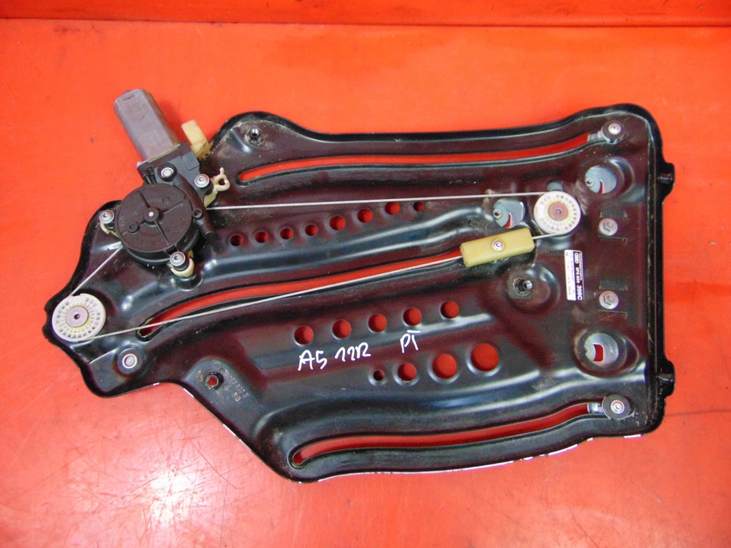 фото №1, Audi a5 8f 8t cabrio подъемник стекло правый задняя