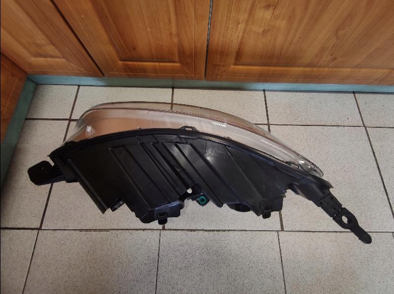 фото №12, Лампа передняя перед peugeot traveller expert 16-