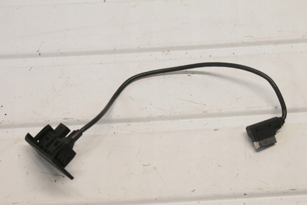 фото №1, Роз'єм aux usb toledo rapid 5jc035726