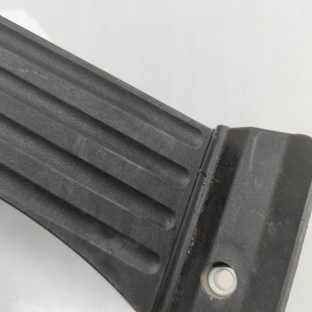 фото №8, Bmw i3 2020 педаль газа / ускорения