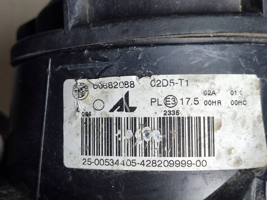 Купить Alfa romeo 159 2008 перед сторона правая лампа передняя