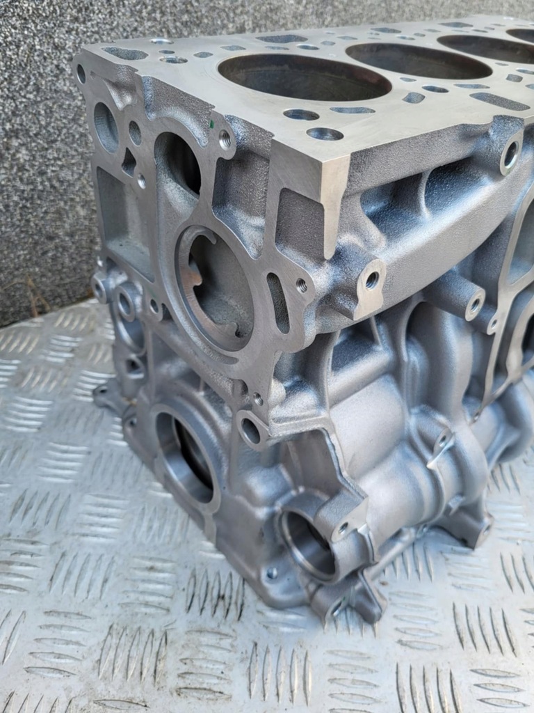 фото №5, Блок двигуна n47d20c 7810596