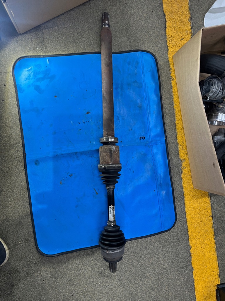 Купить Volvo v70 v60 s60s80 приводной вал правый  p31367544 автоматическая коробка передач