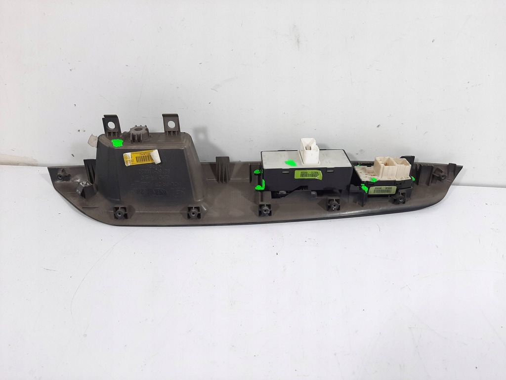 фото №14, Kia rio iii sedan 1.2cvvt 13r панель перемикач вікон 93570-1w000