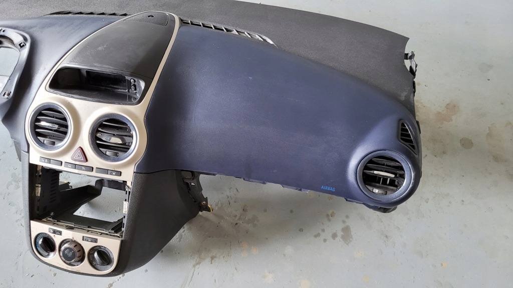 фото №4, Консоль opel corsa d niebieska оригинал