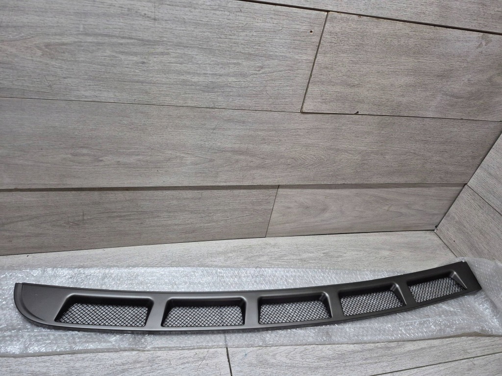 Купить 16681. ferrari 430 решётка крышка багажника левая 68075100