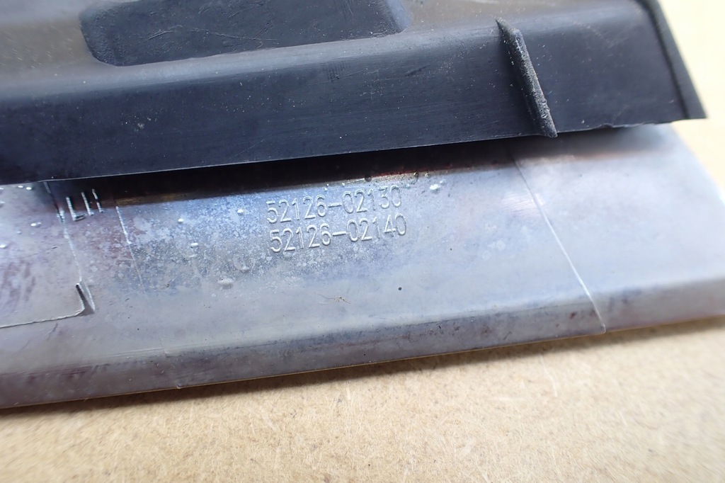 фото №12, Решётка рамка противотуманной фары левая левый перед toyota corolla e16 e18 81482-02390